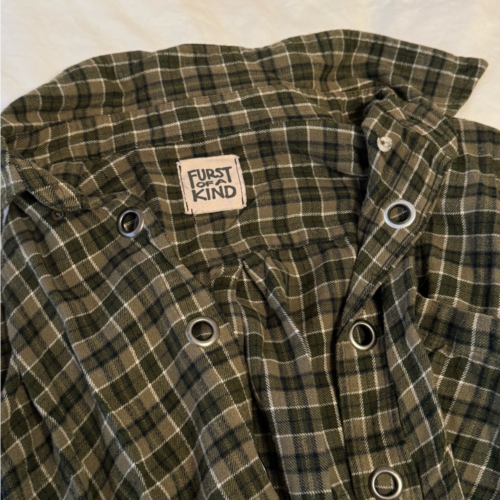 Flannel with cute ring hardware